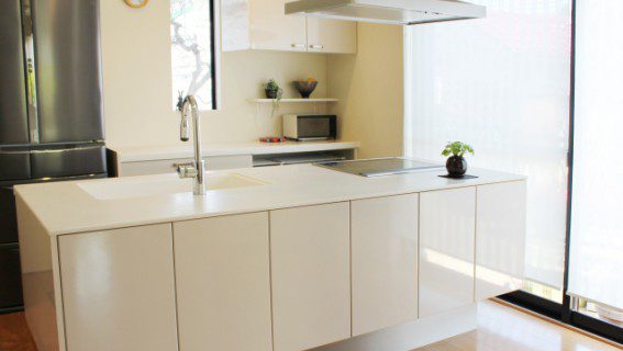 キッチンの壁紙 選び方のポイント 無垢 漆喰 珪藻土 自然素材の内装材ブログ アトピッコハウス